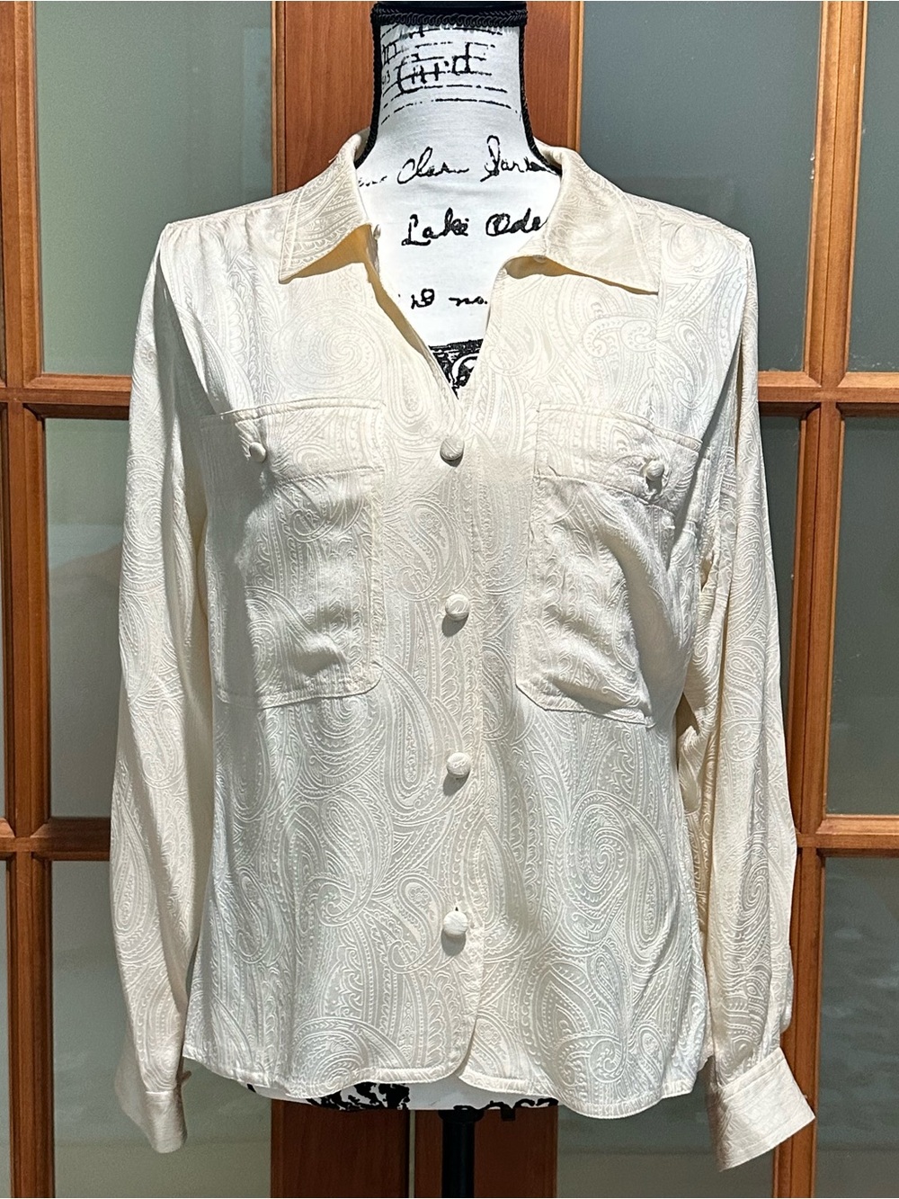 Chai’s. Women's off-white tone on tone paisley blouse (size 12)